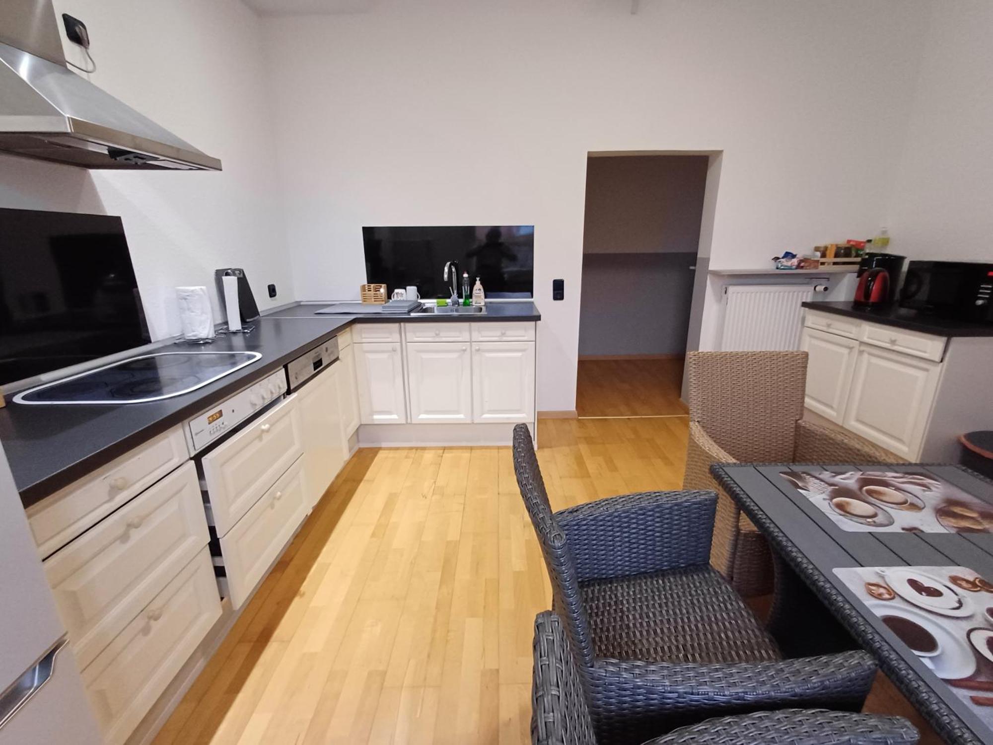 Doppelzimmer, Tv- Bad, Kuehlschrank- Parkplatz-17 Meine Exterior foto